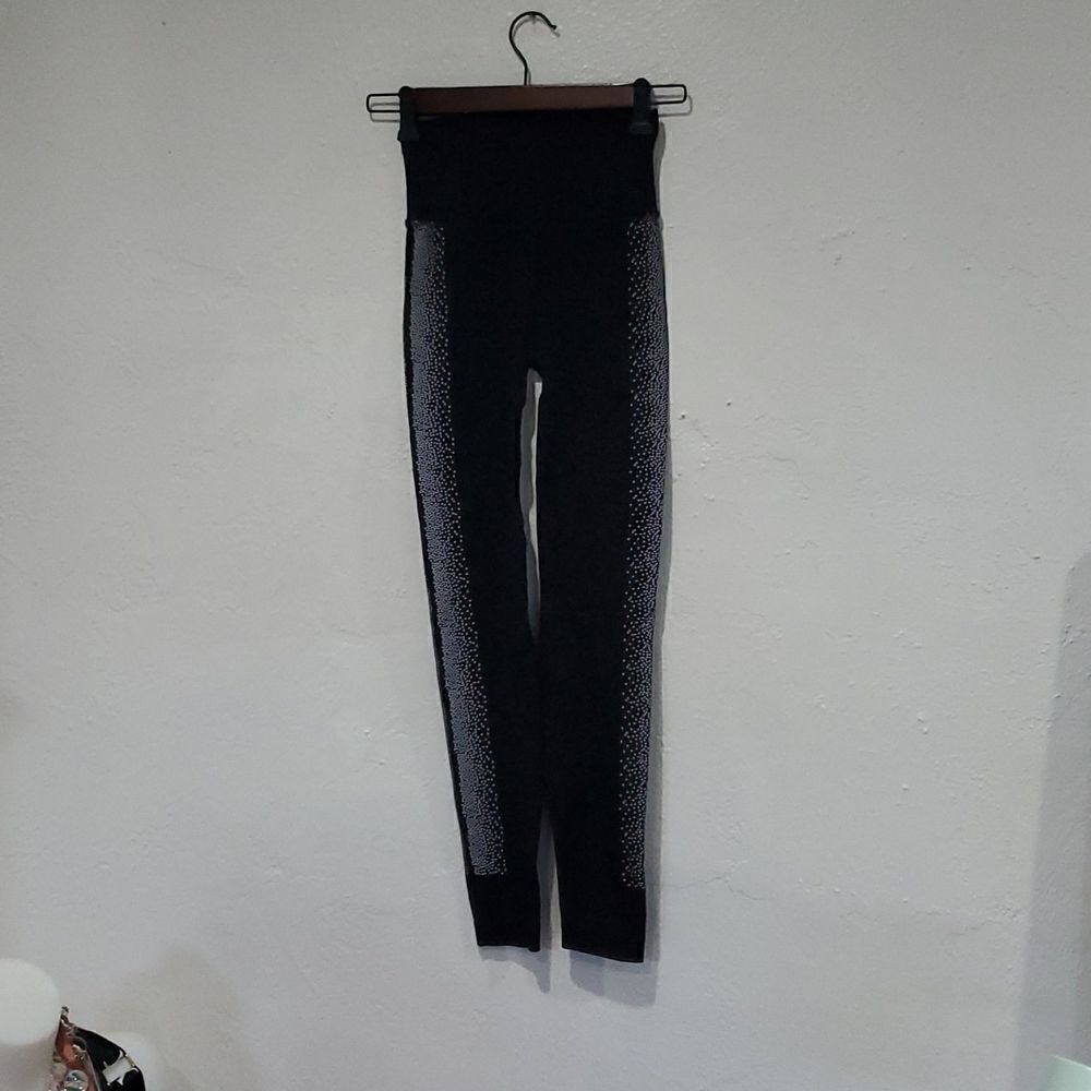 Fabletics Compression Leggings - Picture 2 of 9